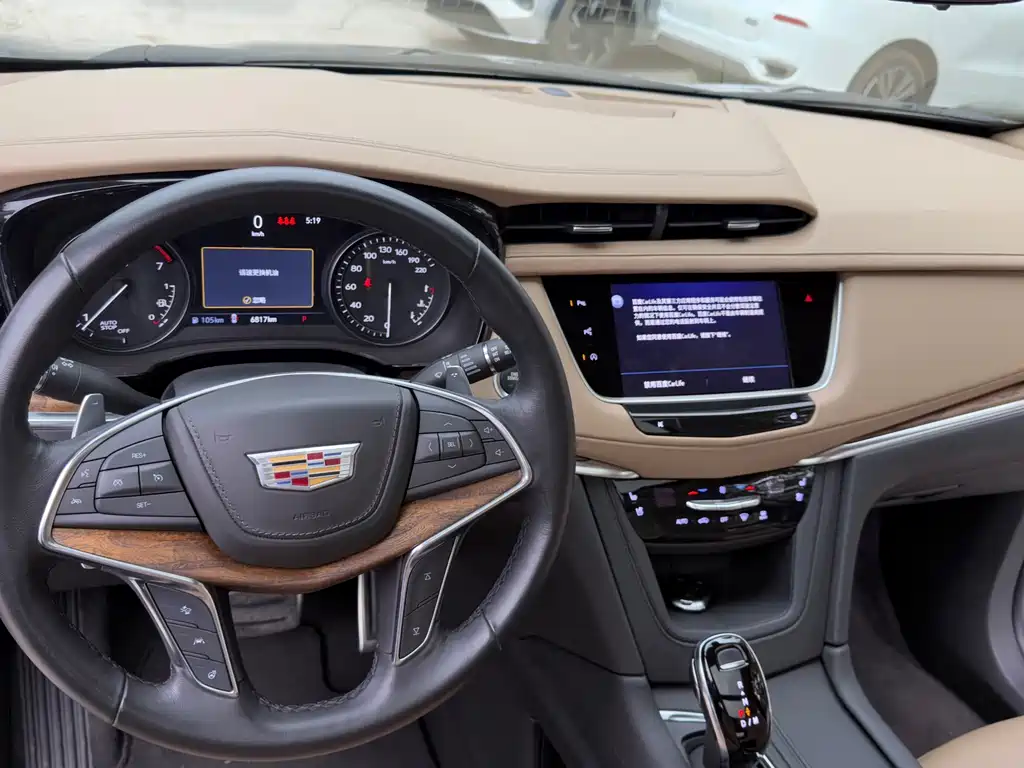 Cadillac XT5 — фото 6