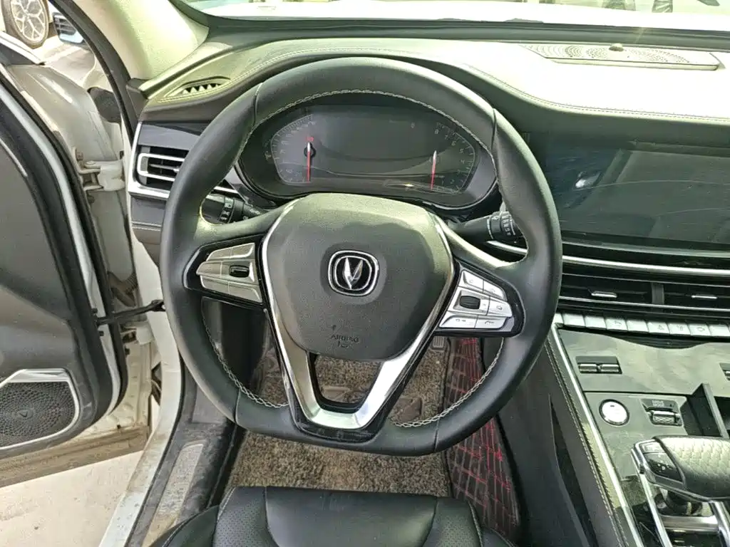 Changan CS85 COUPE — фото 15