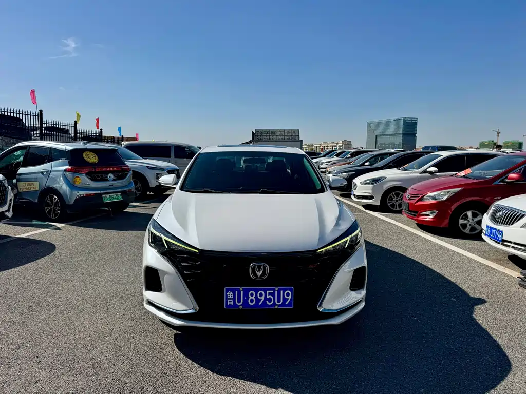 Changan Eado — фото 2