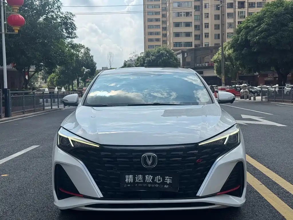 Changan Eado — фото 2