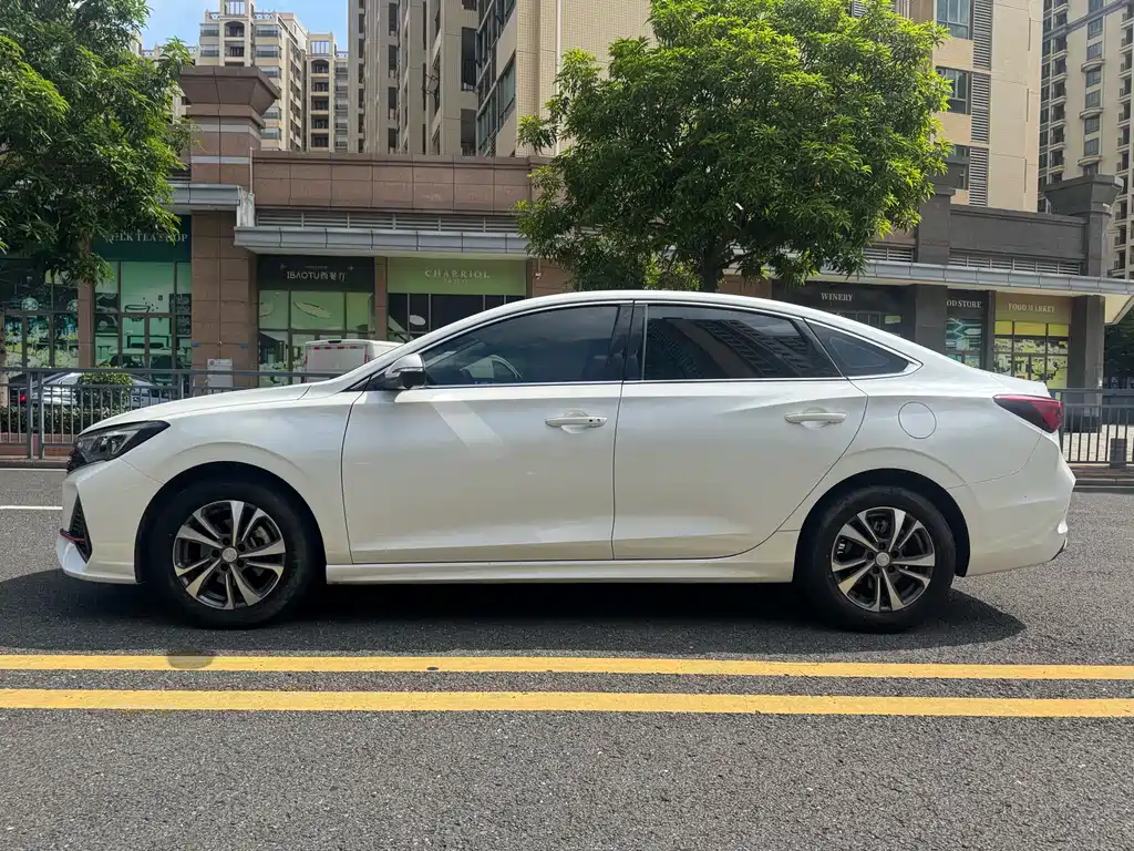 Changan Eado — фото 5