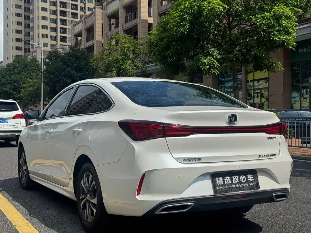Changan Eado — фото 8