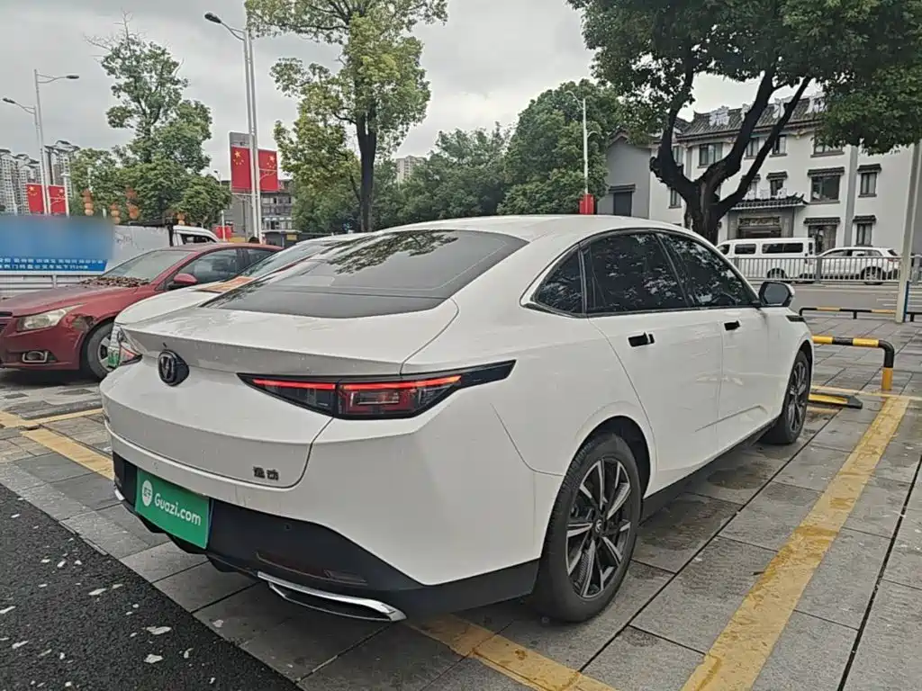 Changan Eado — фото 7