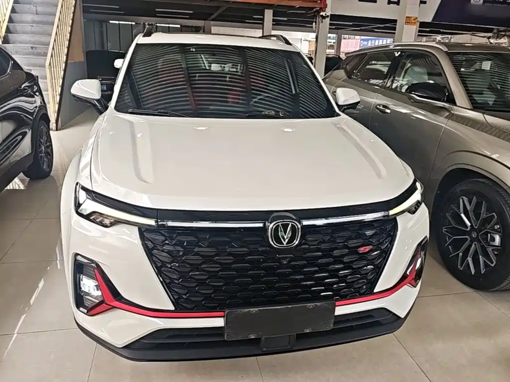 Changan CS35PLUS — фото 3