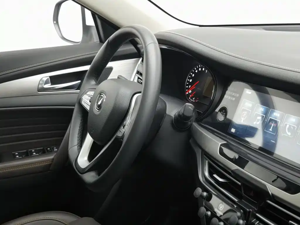 Changan CS35PLUS — фото 22