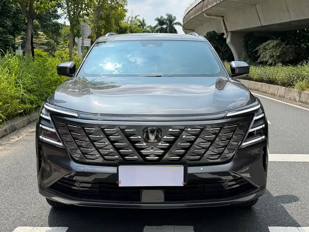 Changan CS75 PLUS — фото 2
