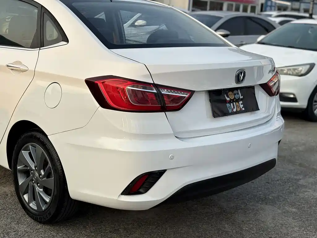 Changan Eado DT — фото 9