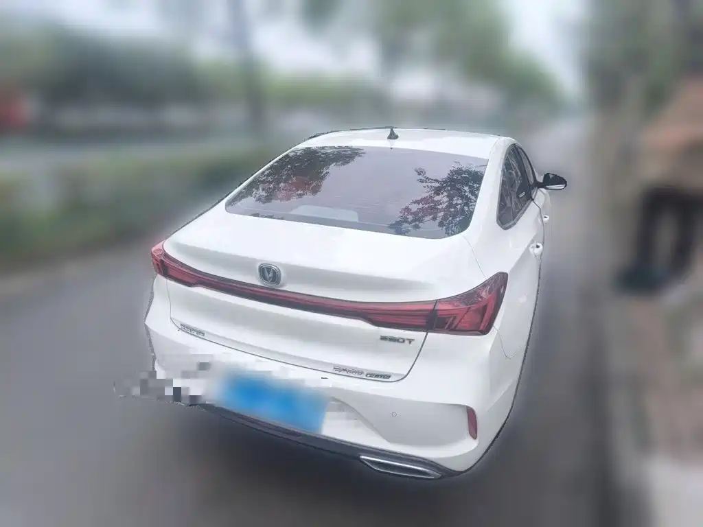 Changan Eado — фото 3