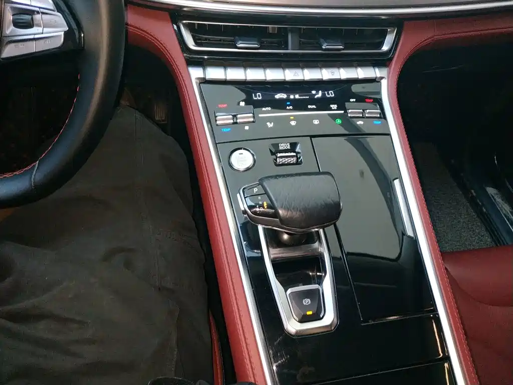 Changan CS85 COUPE — фото 14