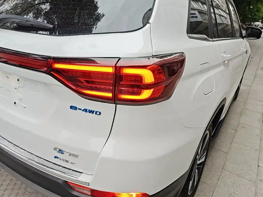 Changan CS75 New Energy — фото 8