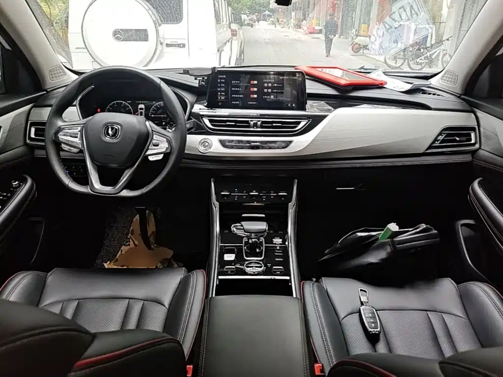 Changan CS75 New Energy — фото 10