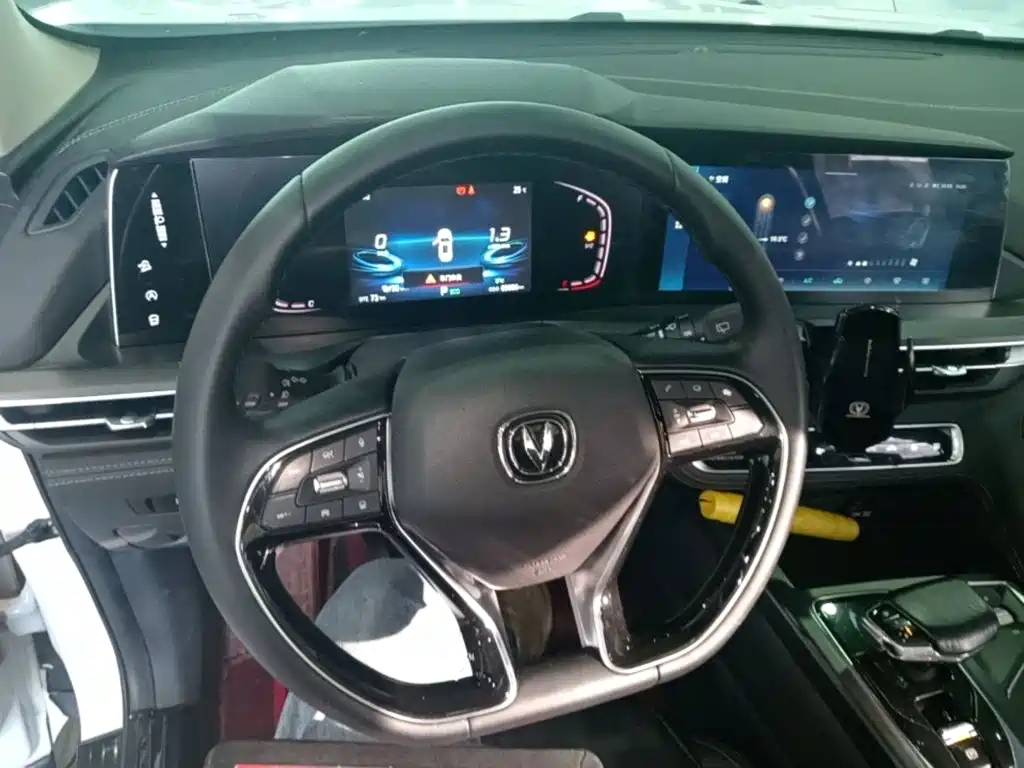 Changan CS75 PLUS — фото 11