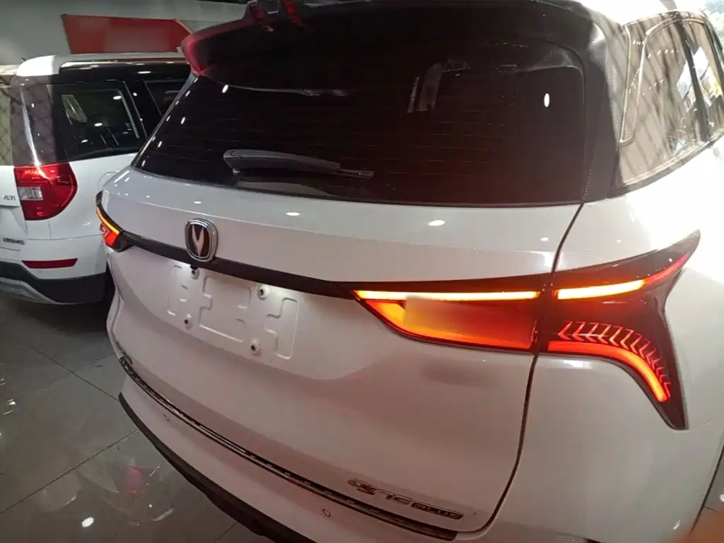 Changan CS75 PLUS — фото 6