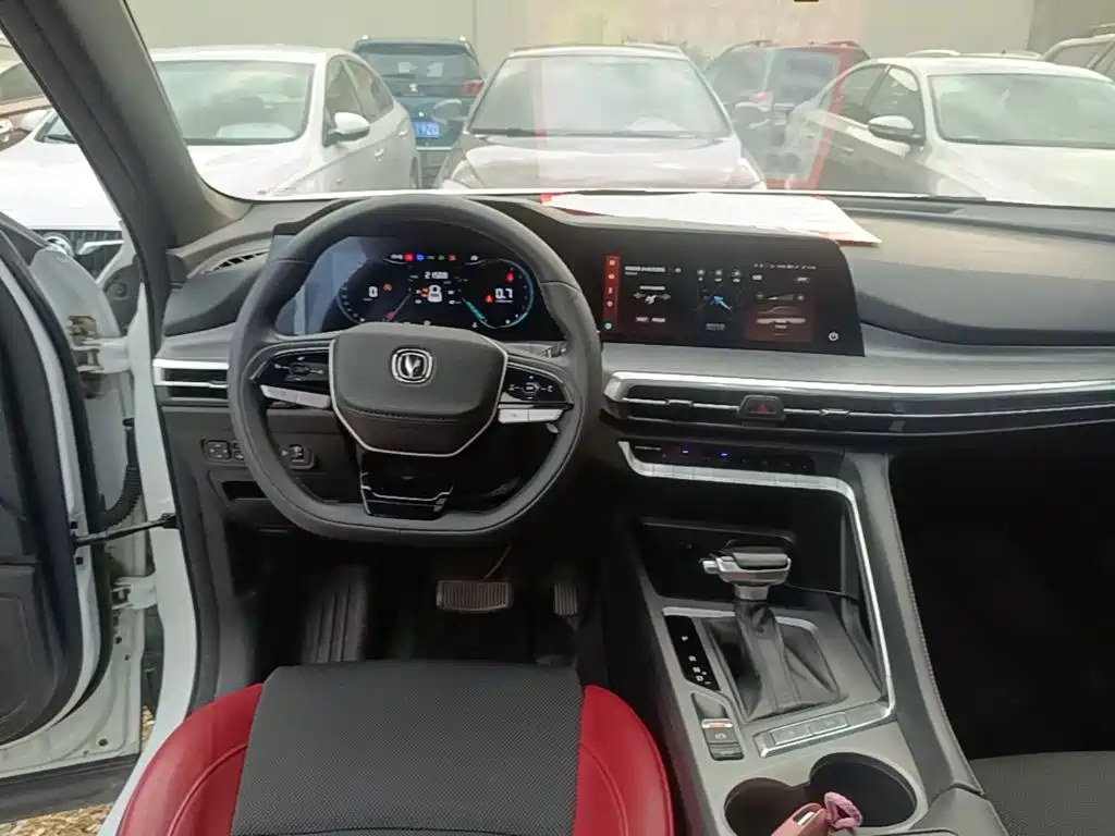 Changan CS35PLUS — фото 10