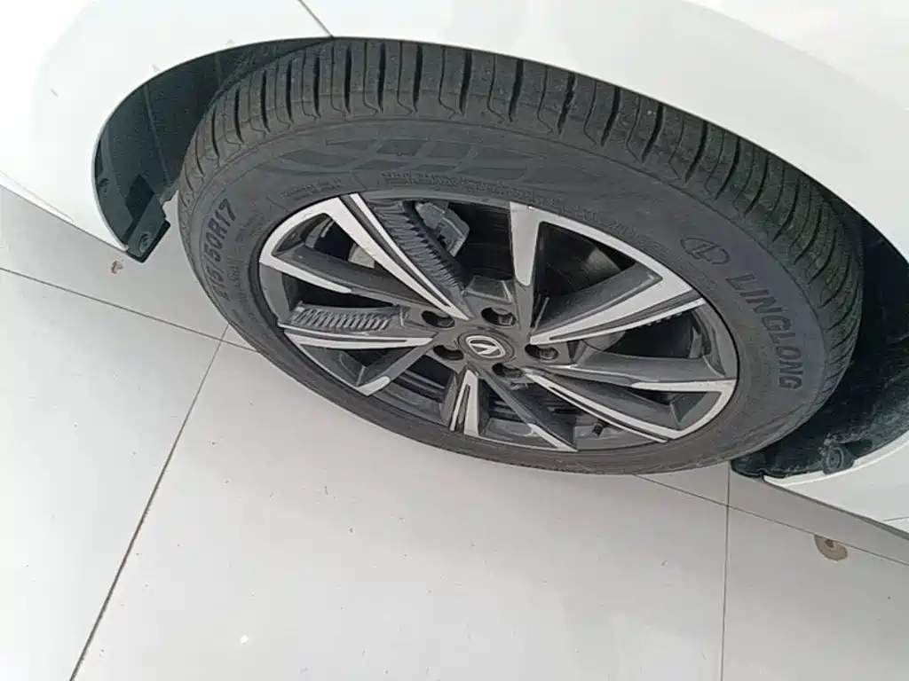 Changan Eado — фото 23