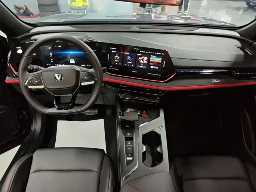Changan X5 PLUS — фото 10