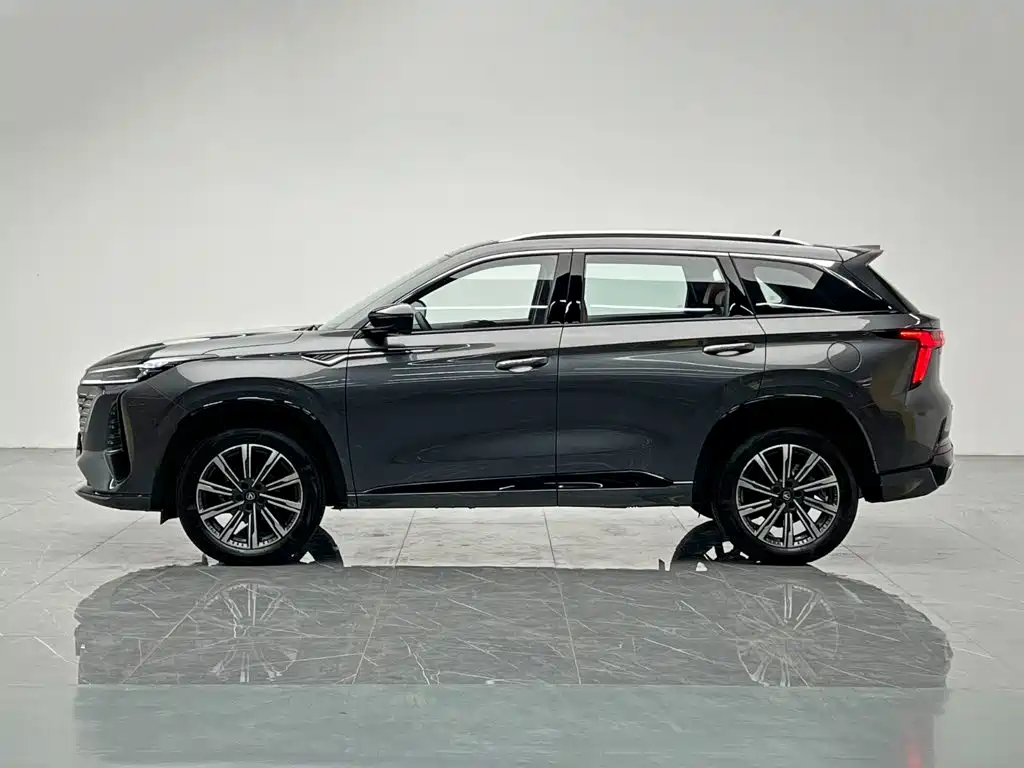 Changan CS75 PLUS — фото 3