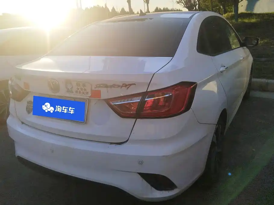 Changan Eado DT — фото 3
