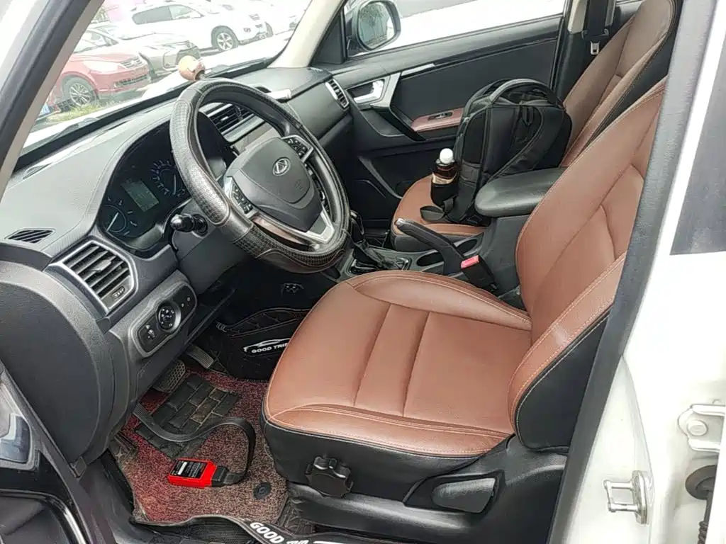 Chery Tiggo 3 — фото 11