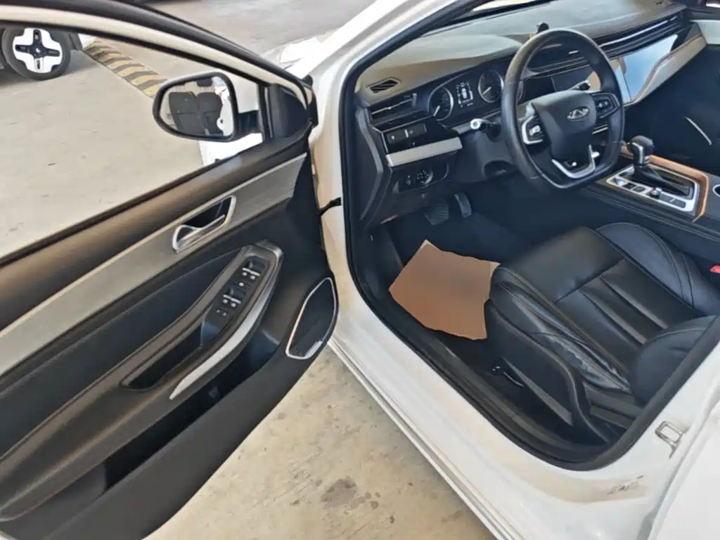Chery Arrizo 5 PLUS — фото 16