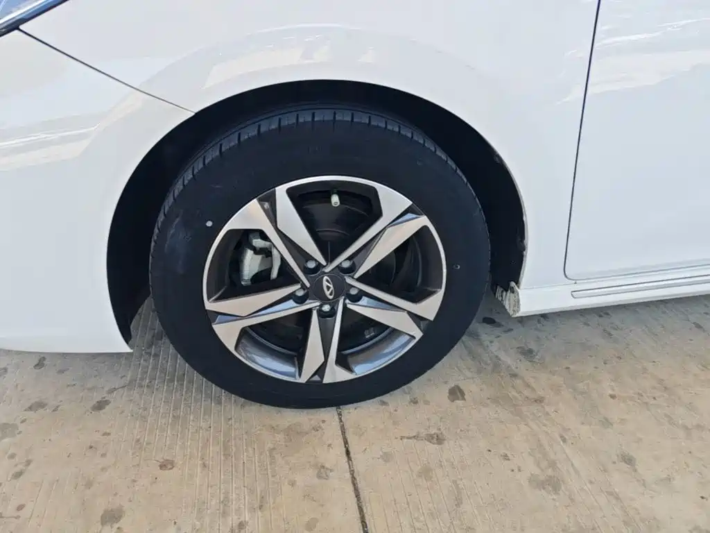 Chery Arrizo 5 PLUS — фото 23