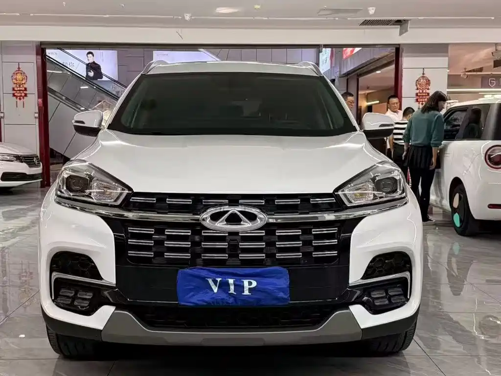 Chery Tiggo 8 — фото 2