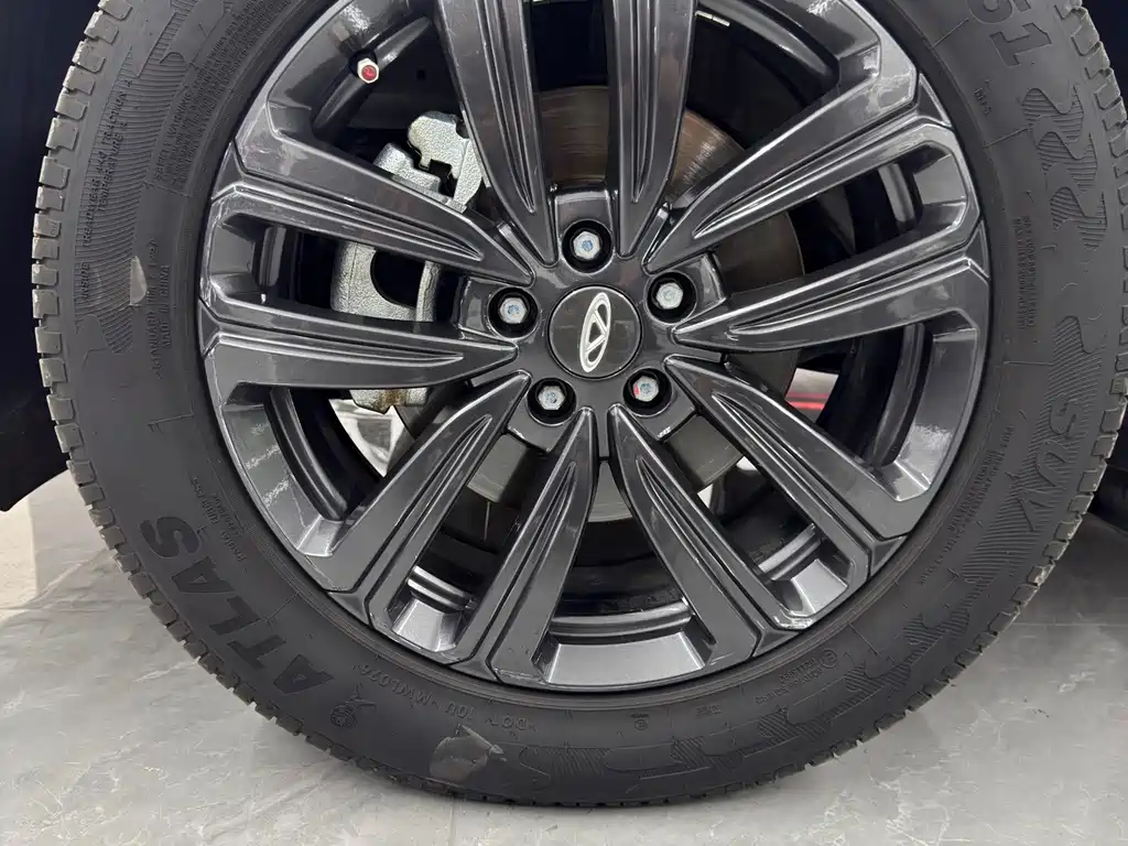 Chery Tiggo 8 — фото 15