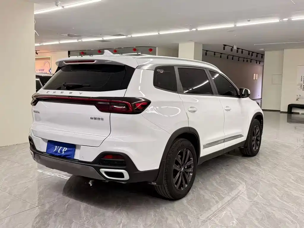 Chery Tiggo 8 — фото 6