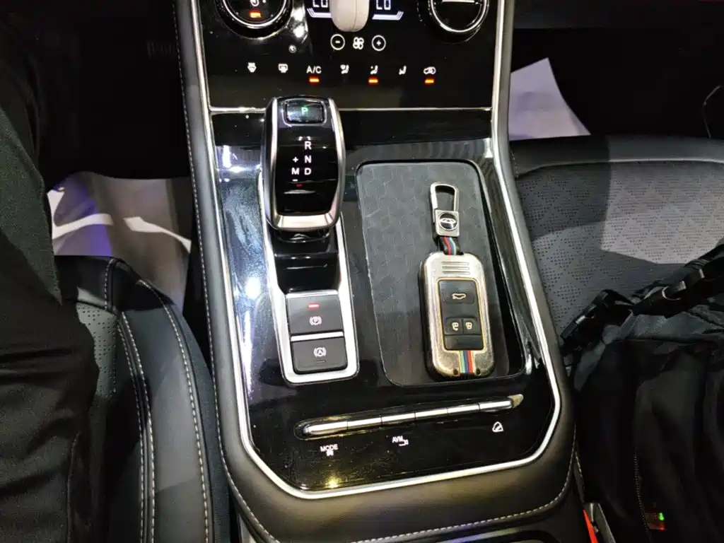 Chery Tiggo 8 — фото 14
