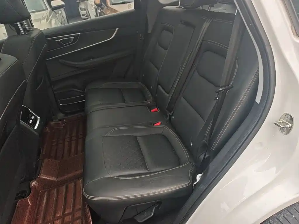 Chery Tiggo 8 — фото 17