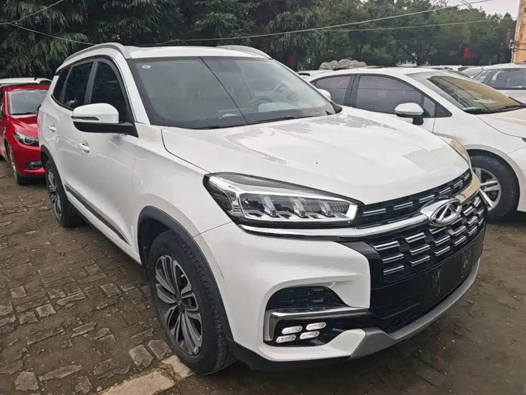 Chery Tiggo 8 — фото 4