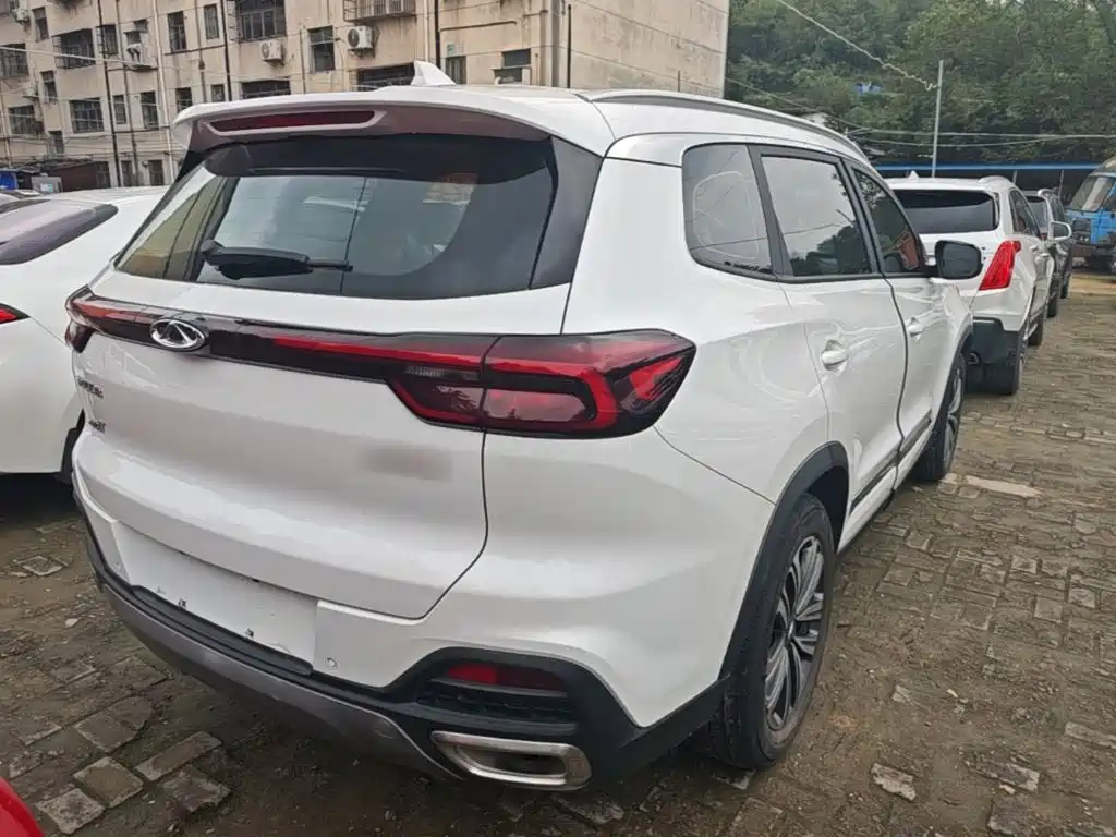 Chery Tiggo 8 — фото 7