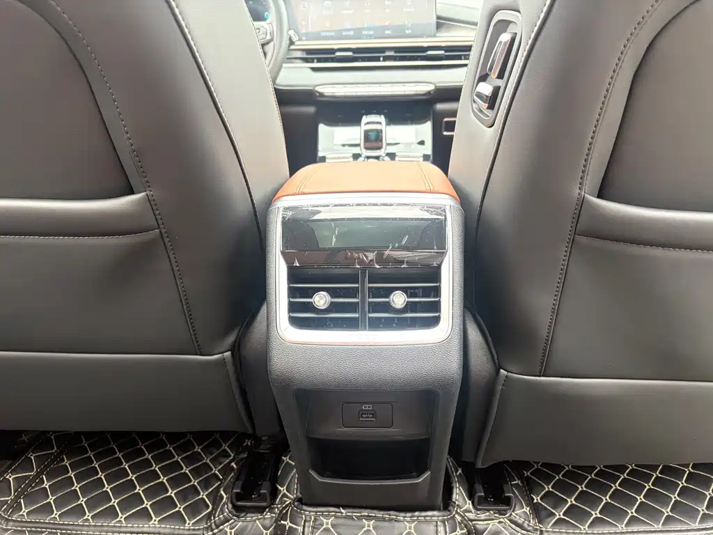Chery Tiggo 8 PLUS — фото 27