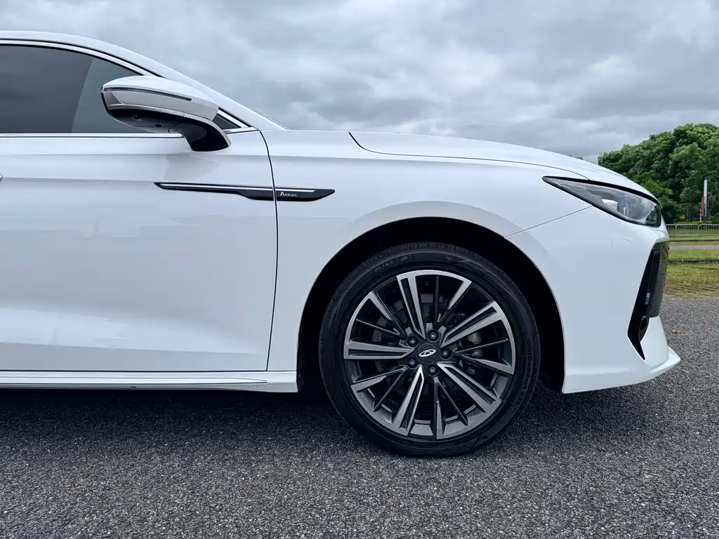 Chery Arrizo 8 PRO — фото 25