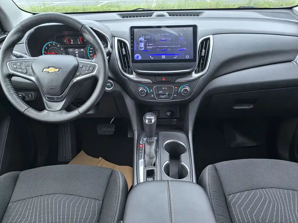 Chevrolet Equinox — фото 11