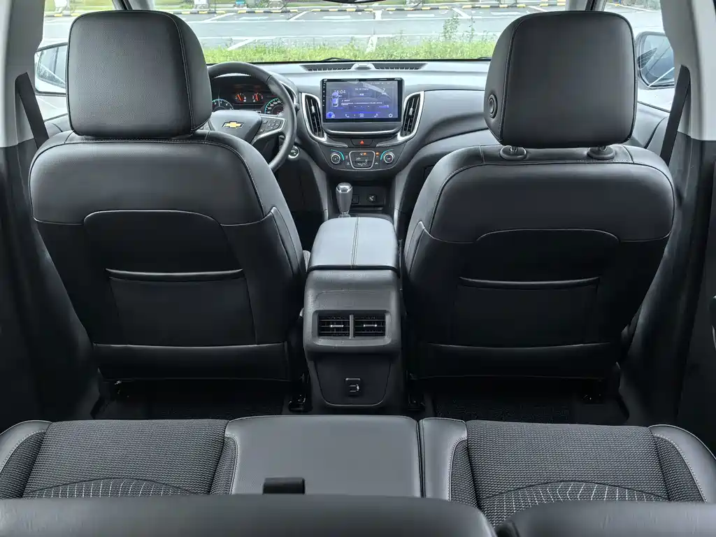 Chevrolet Equinox — фото 14