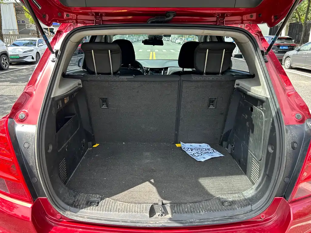 Chevrolet Trax — фото 15