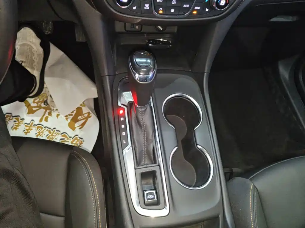 Chevrolet Equinox — фото 14