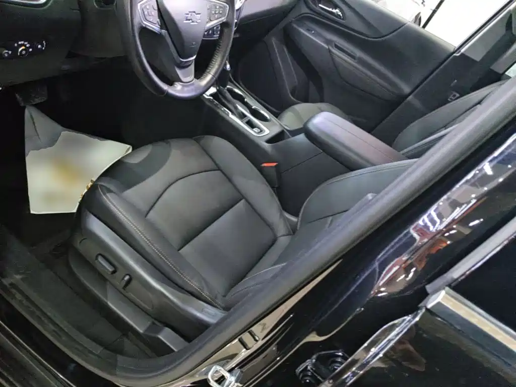 Chevrolet Equinox — фото 15