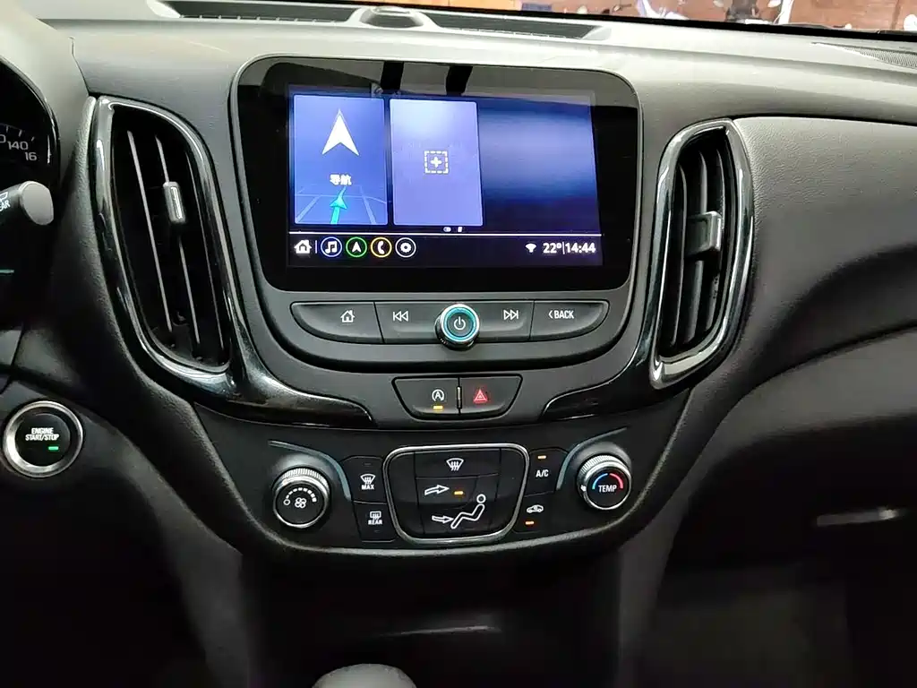 Chevrolet Equinox — фото 14