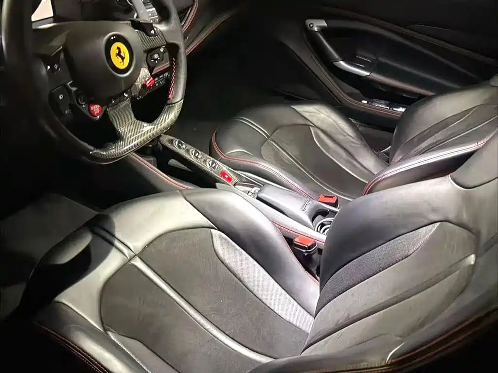 Ferrari F8 — фото 2