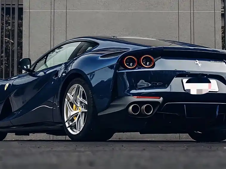 Ferrari 812 — фото 3