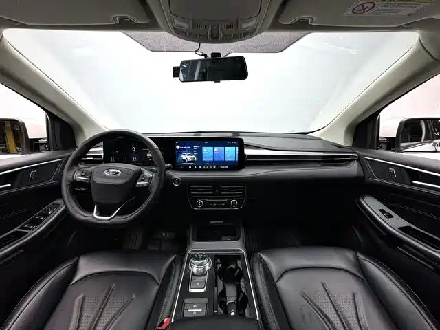 Ford Edge — фото 4