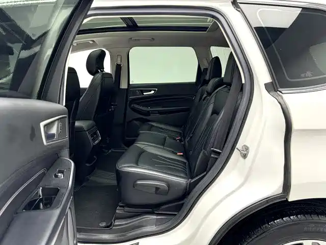 Ford Edge — фото 6