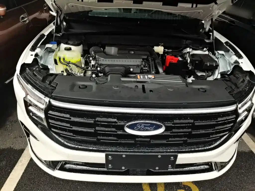 Ford Edge — фото 20