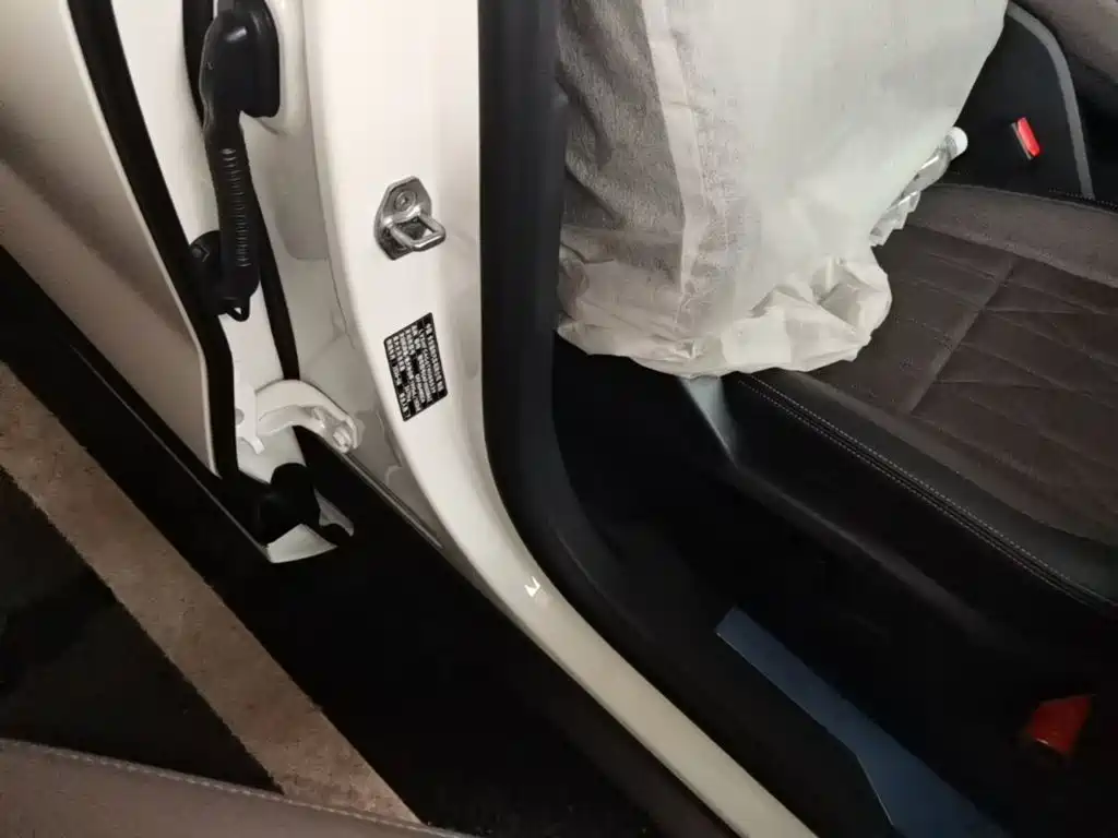 Ford Edge — фото 25