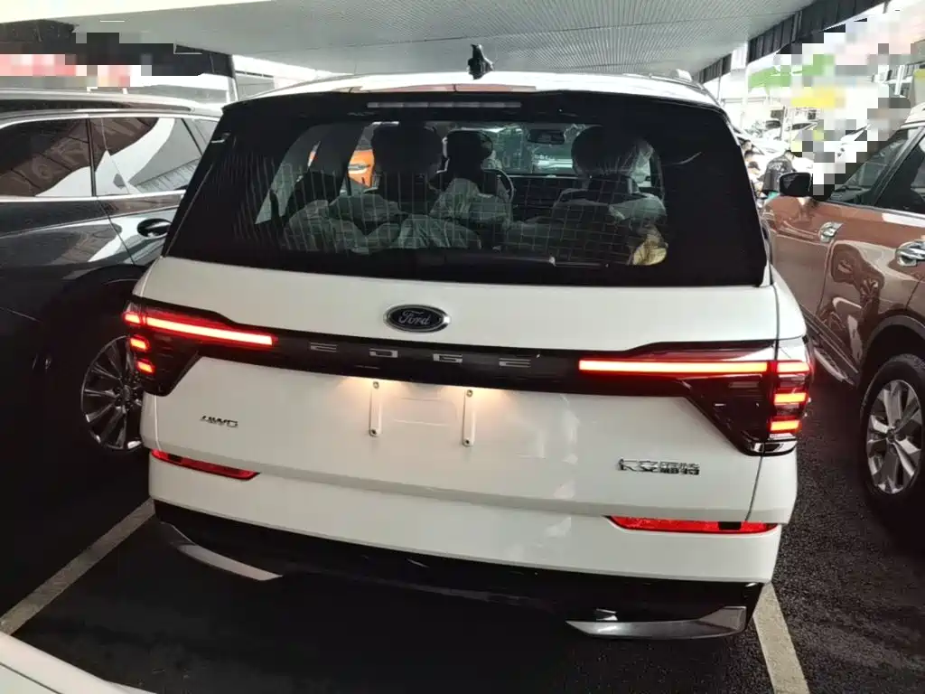 Ford Edge — фото 6