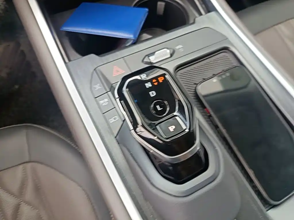 Ford Edge — фото 19