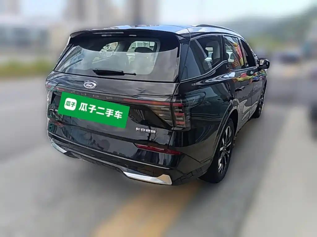 Ford Edge — фото 10