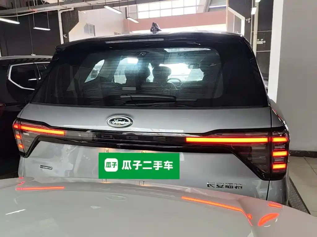 Ford Edge — фото 6